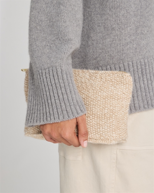 GAI + LISVA STINE ALPACA PURSE DUST POWDER/ECRU